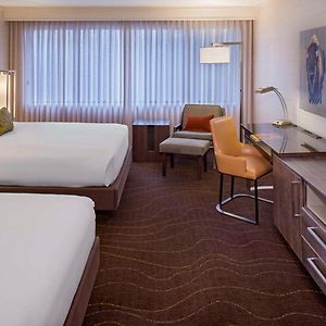 Queen Room Two Queen Beds Accessible Shower Disability Access